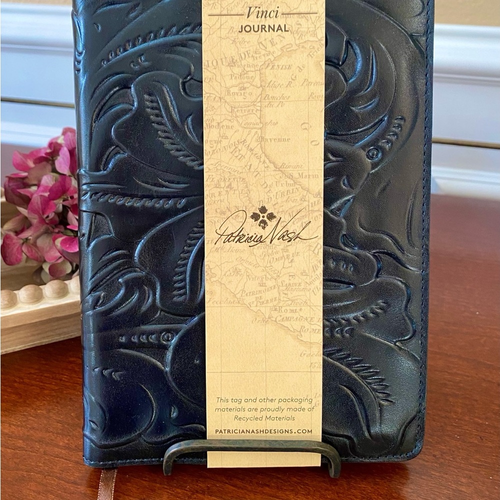 NWT Patricia Nash Vinci Journal in Tooled Black Leather